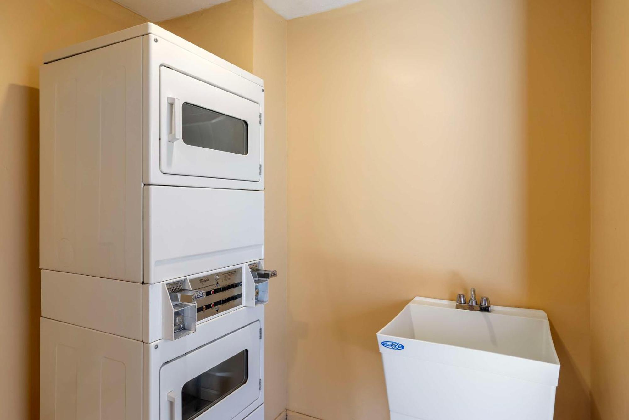 Best Western Auburn/Opelika Inn Екстер'єр фото