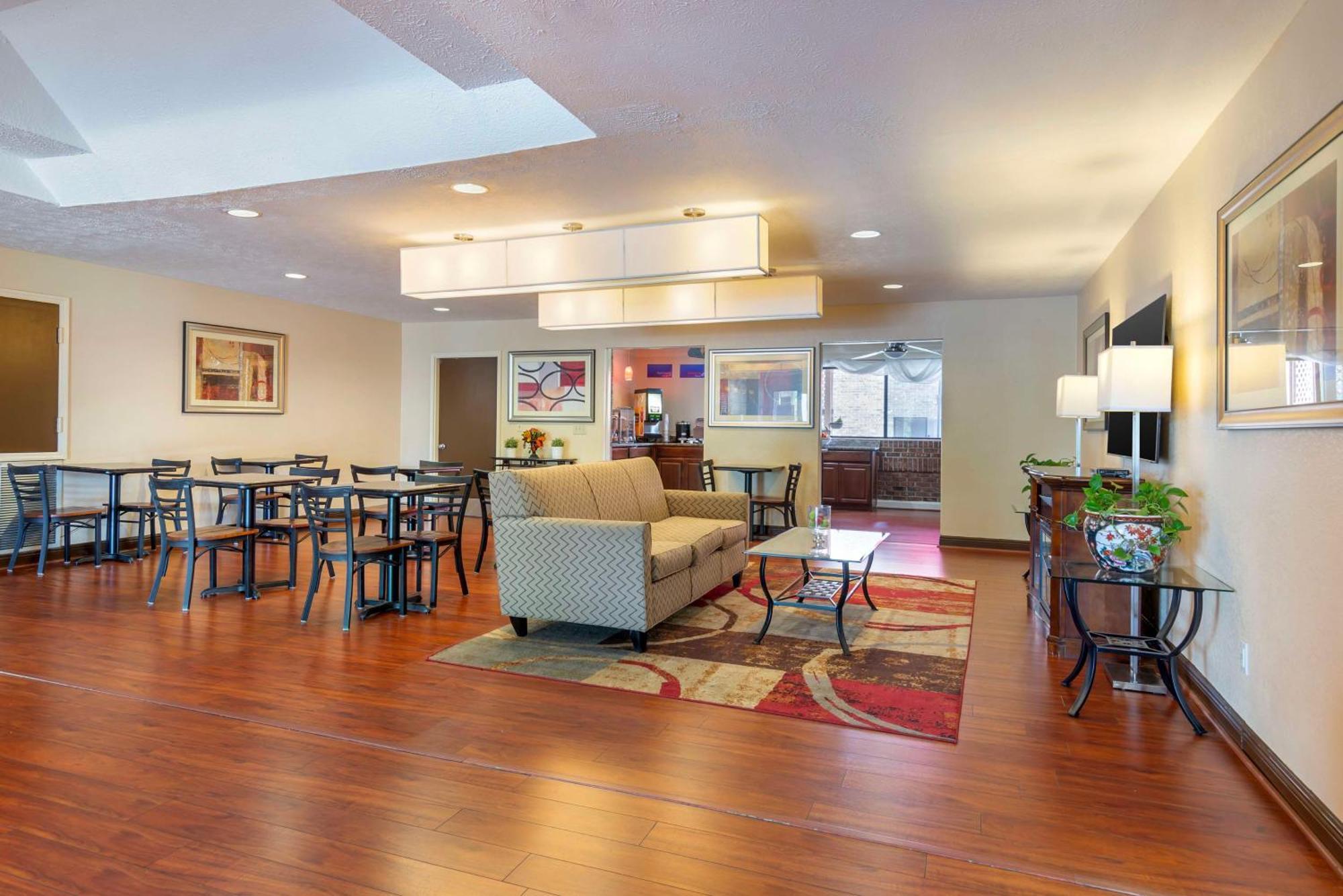Best Western Auburn/Opelika Inn Екстер'єр фото
