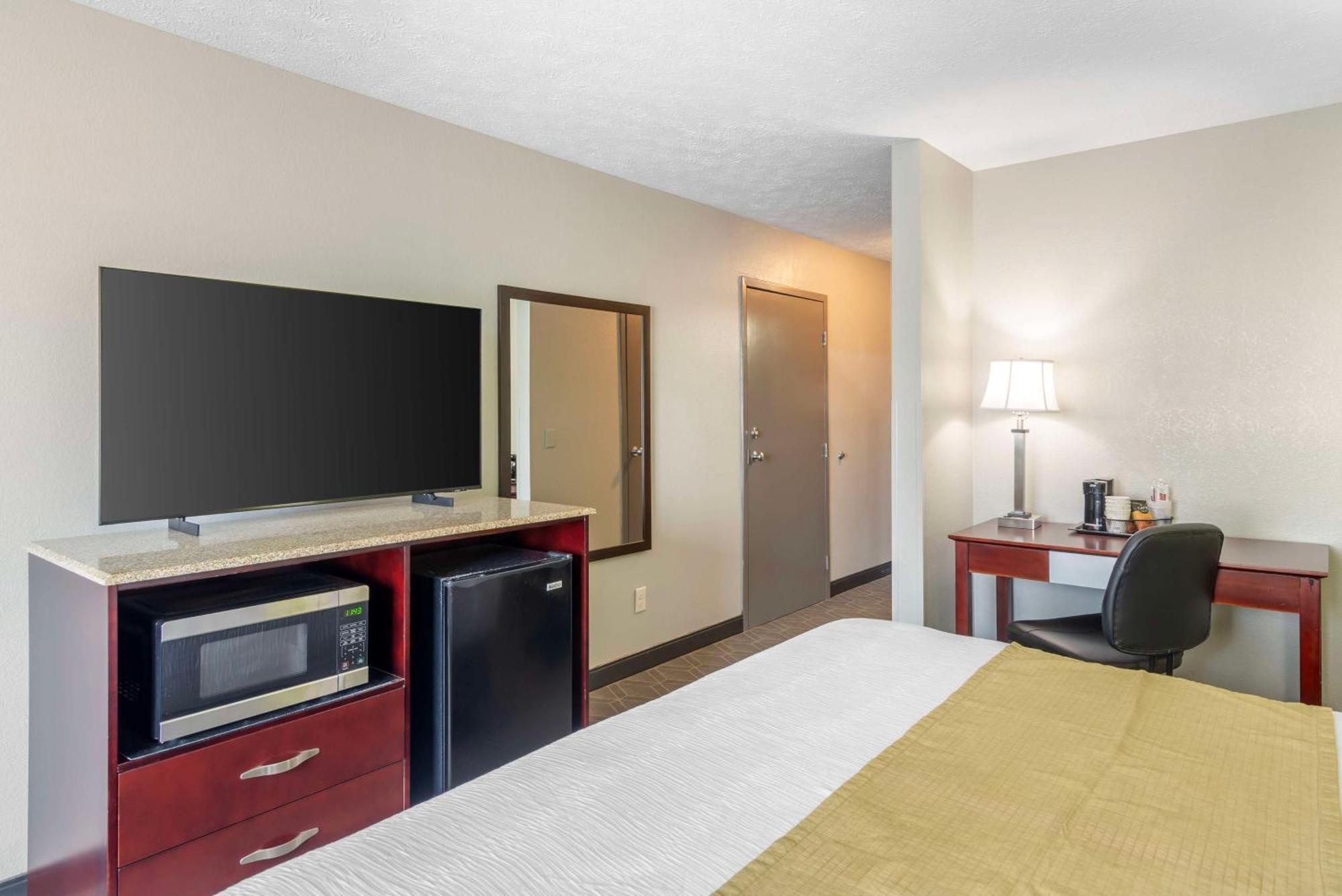 Best Western Auburn/Opelika Inn Екстер'єр фото