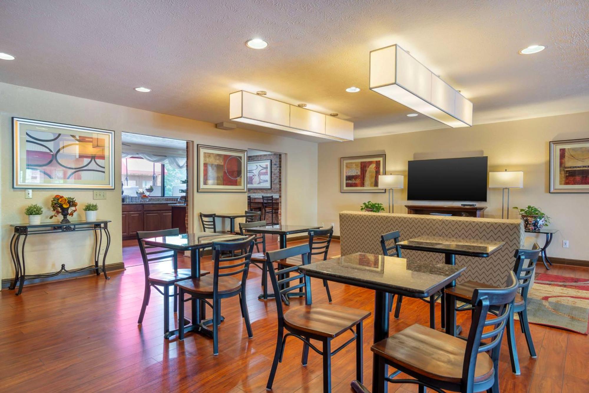 Best Western Auburn/Opelika Inn Екстер'єр фото