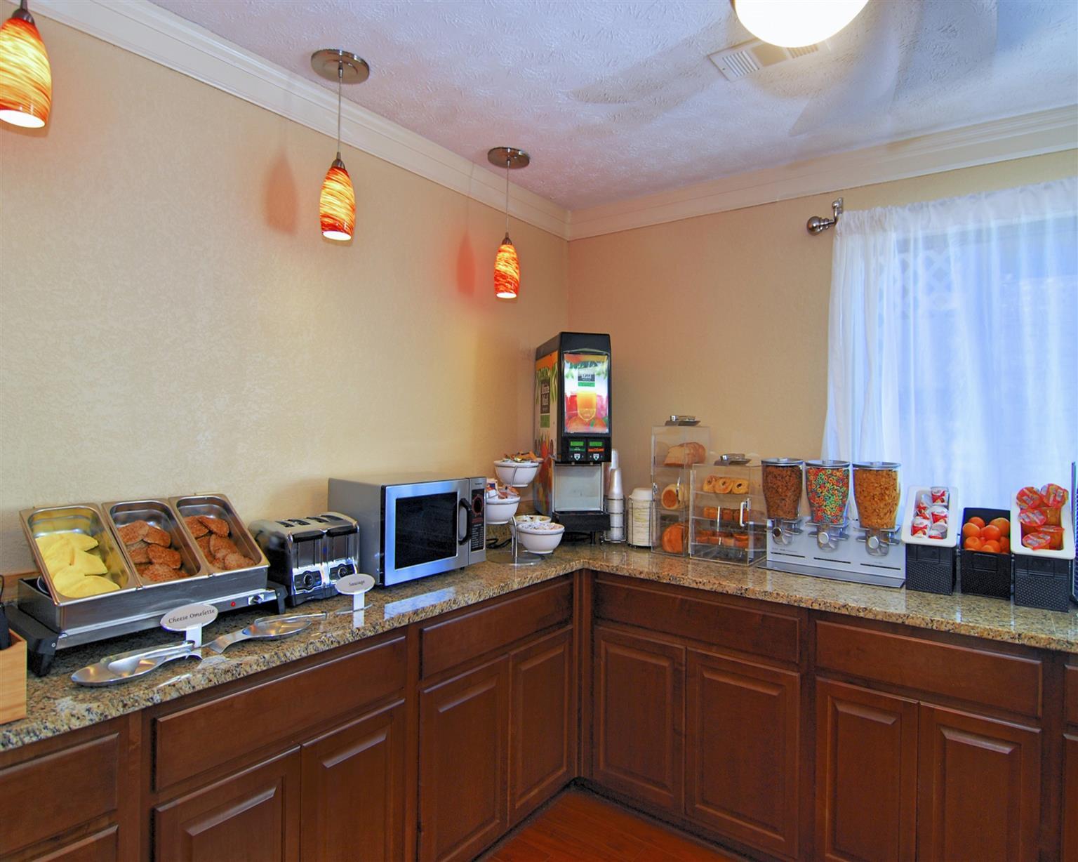 Best Western Auburn/Opelika Inn Екстер'єр фото