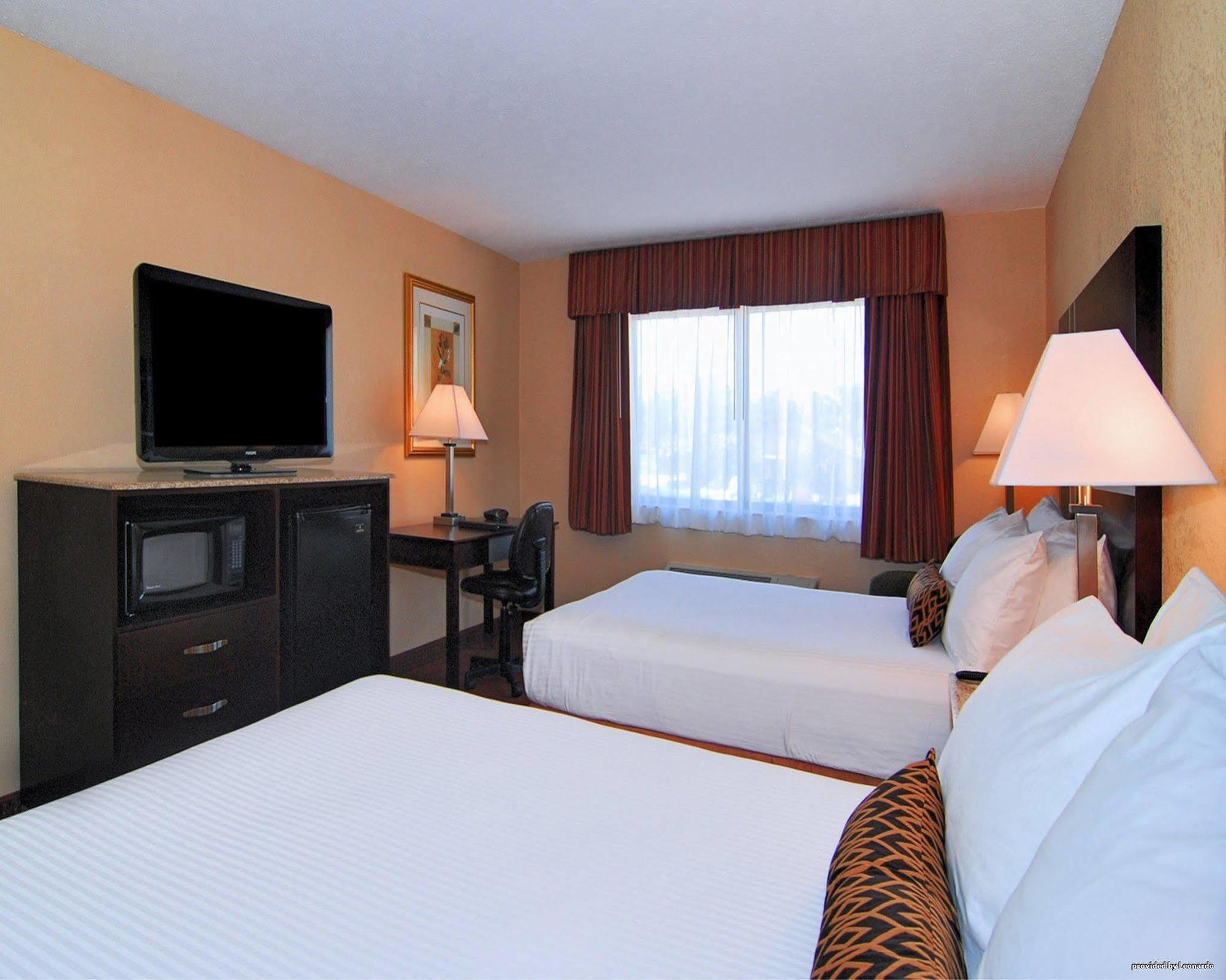 Best Western Auburn/Opelika Inn Екстер'єр фото